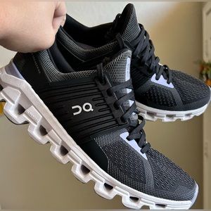 On Cloudswift Sneaker